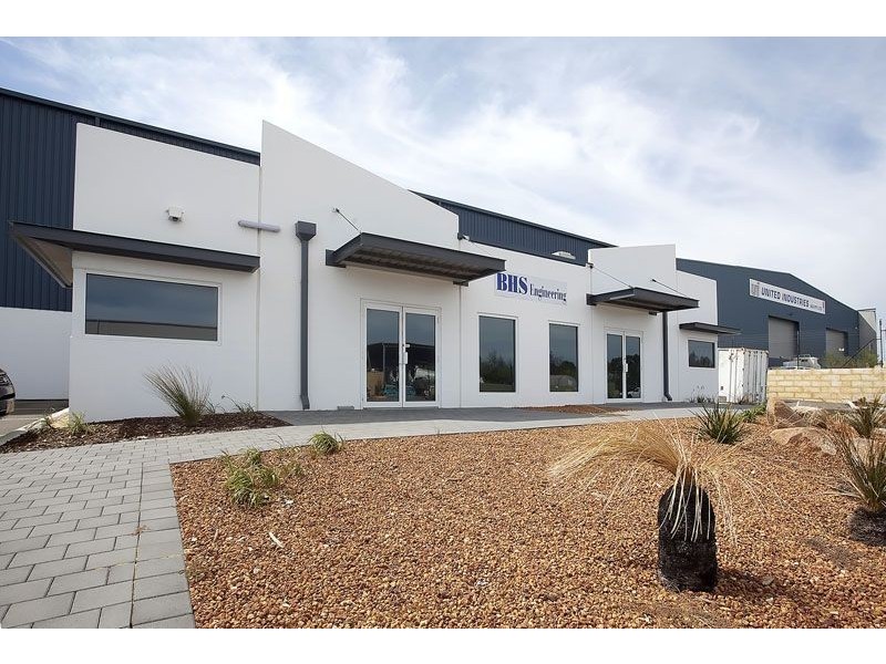 28 & 28a Stuart Drive, Henderson WA 6166