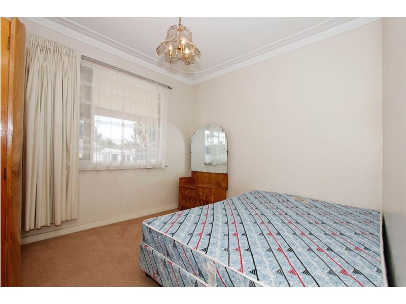 34 Forrest Road, Hamilton Hill WA 6163