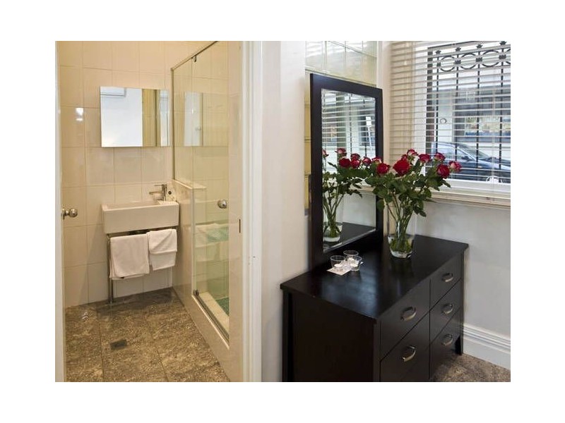 3/8 Collie Street, Fremantle WA 6160