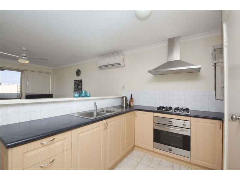 8/16 Bonito Place, Yangebup WA 6164