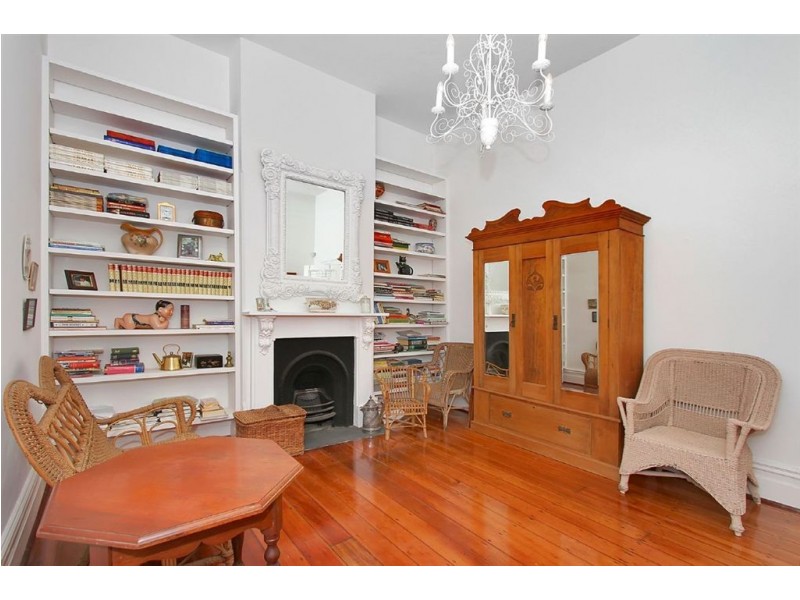 18 Nairn Street, Fremantle WA 6160