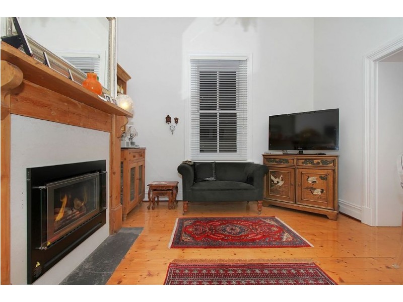 18 Nairn Street, Fremantle WA 6160