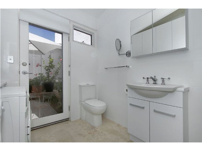 18 Nairn Street, Fremantle WA 6160