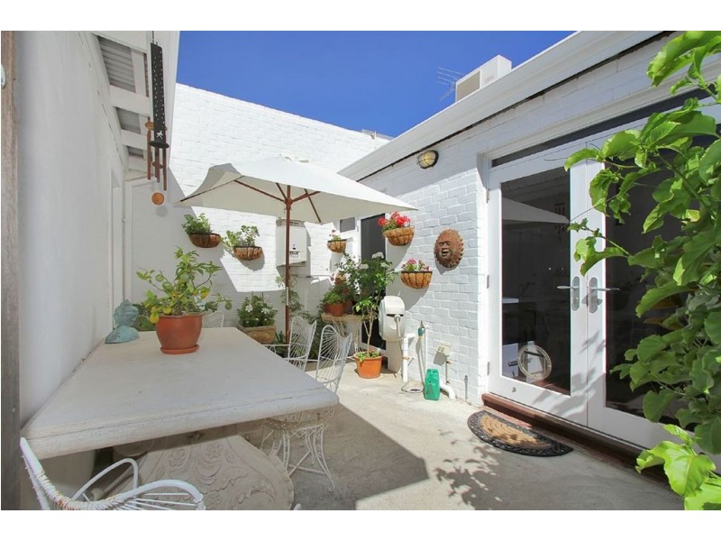 18 Nairn Street, Fremantle WA 6160