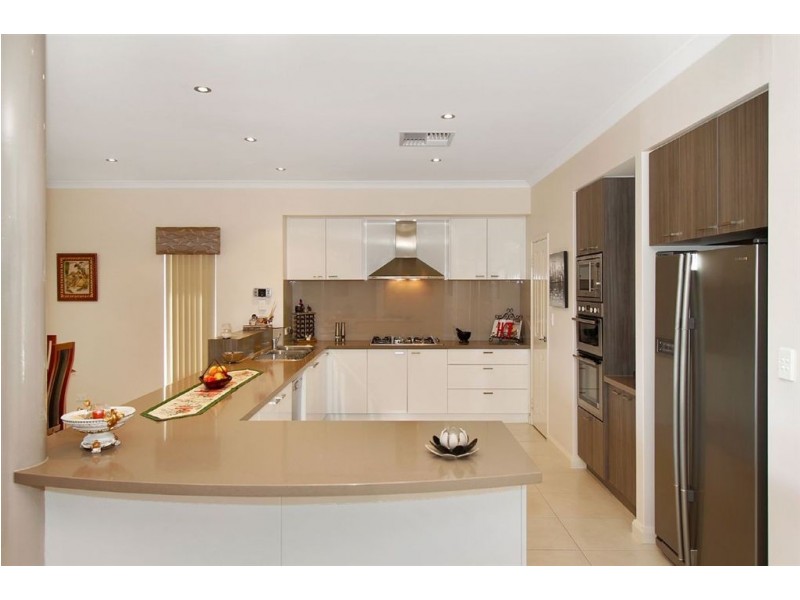 16 Capri Rise, Yangebup WA 6164