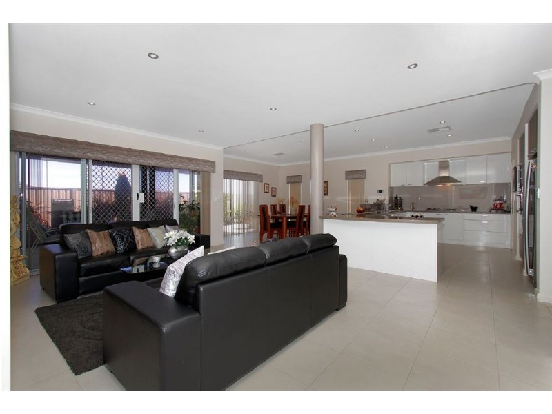 16 Capri Rise, Yangebup WA 6164