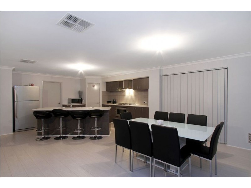 30 Marseille Gardens, Piara Waters WA 6112