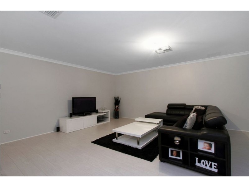 30 Marseille Gardens, Piara Waters WA 6112