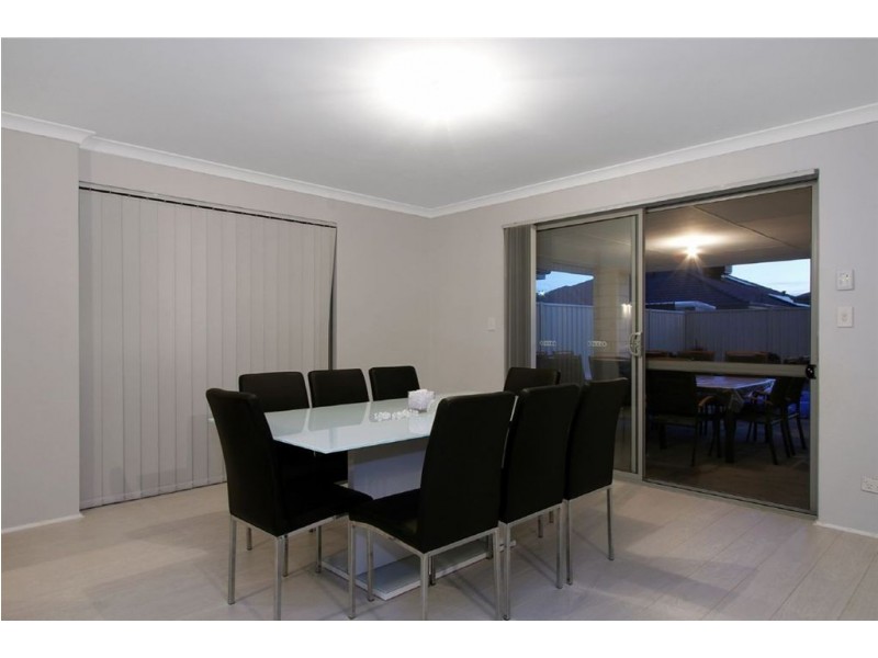 30 Marseille Gardens, Piara Waters WA 6112