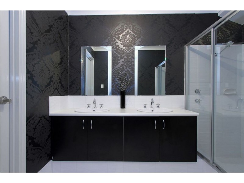 30 Marseille Gardens, Piara Waters WA 6112