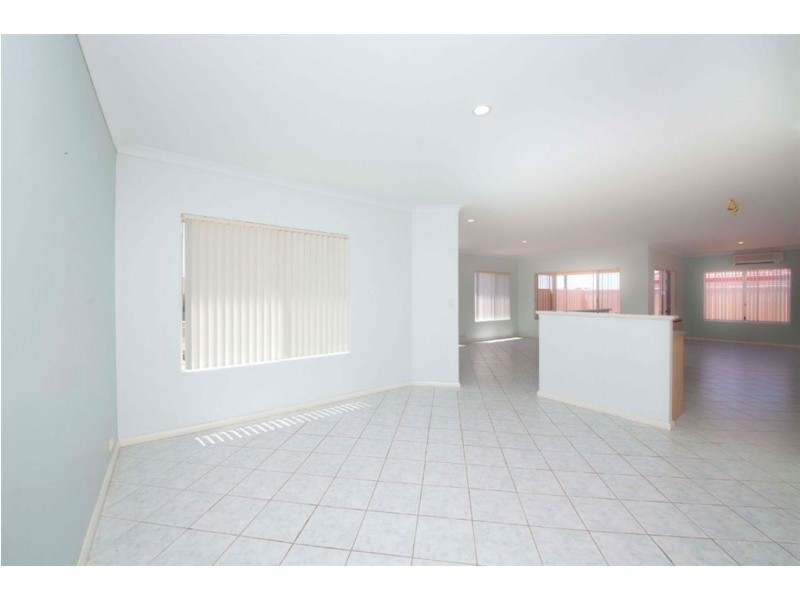 2/19 Mell Road, Spearwood WA 6163