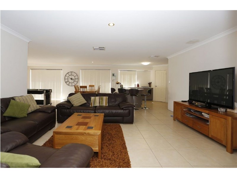 30 Seascapes Boulevard, Halls Head WA 6210