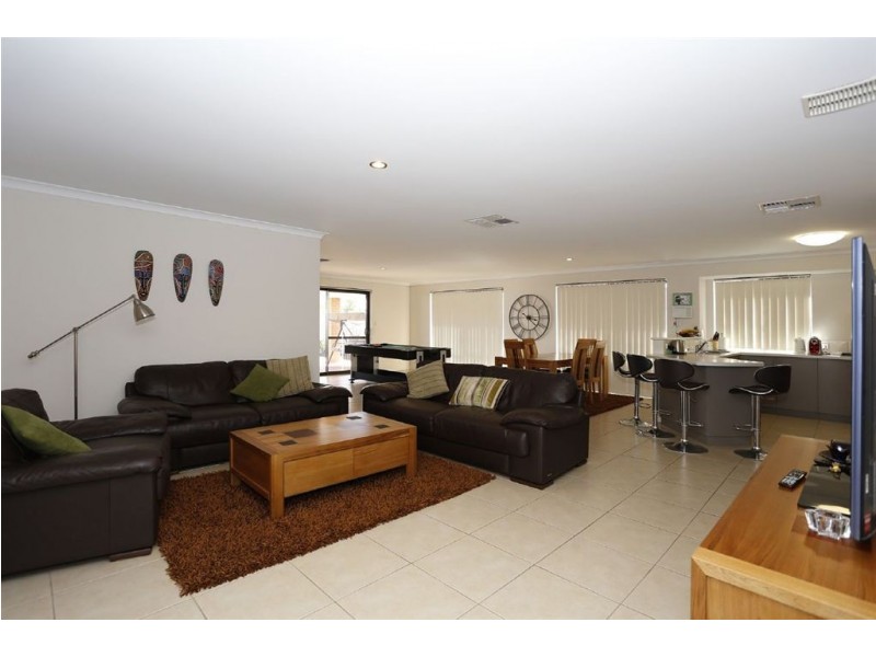 30 Seascapes Boulevard, Halls Head WA 6210