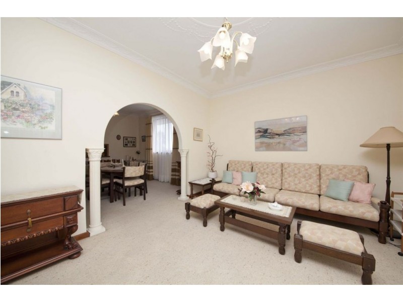 39 Aumerle Way, Spearwood WA 6163