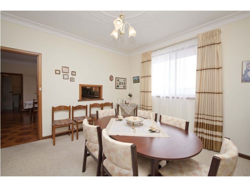 39 Aumerle Way, Spearwood WA 6163