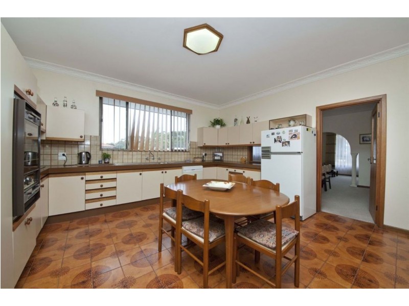 39 Aumerle Way, Spearwood WA 6163