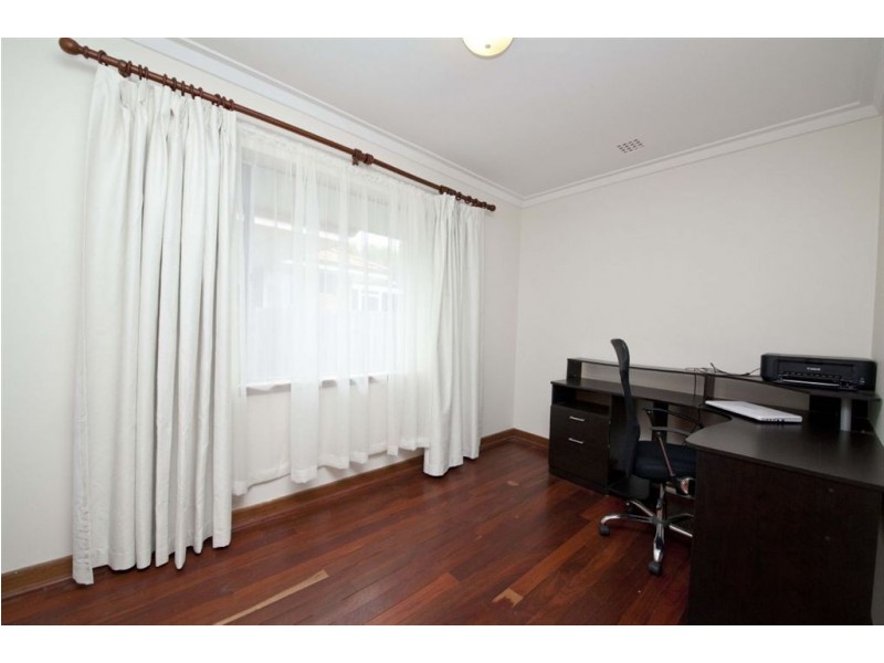 20 Fox Street, Spearwood WA 6163