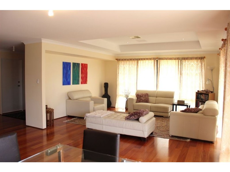 218 Wright Road, Harrisdale WA 6112