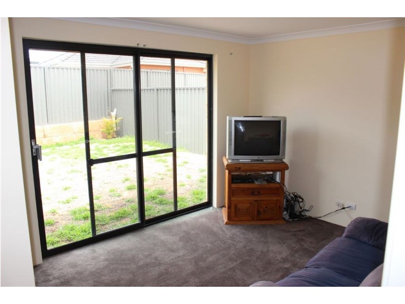 218 Wright Road, Harrisdale WA 6112