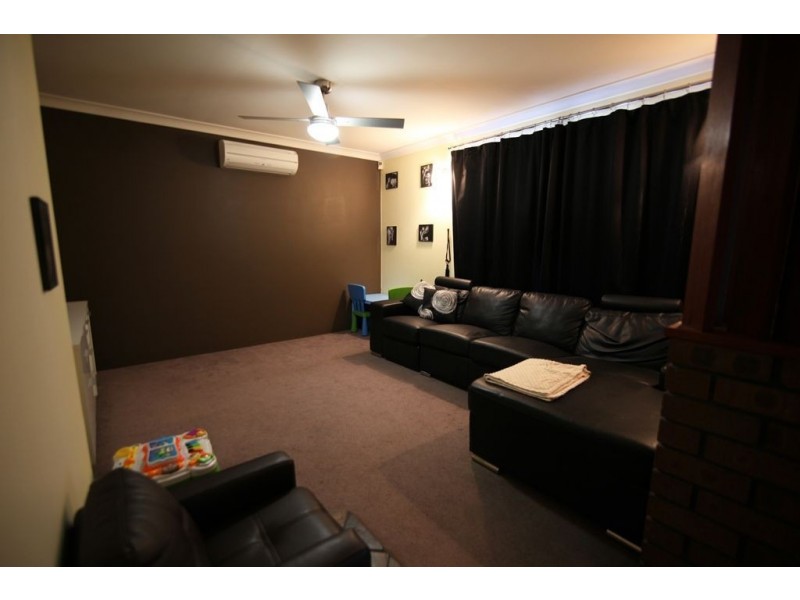 12 Stillwater Gardens, South Lake WA 6164