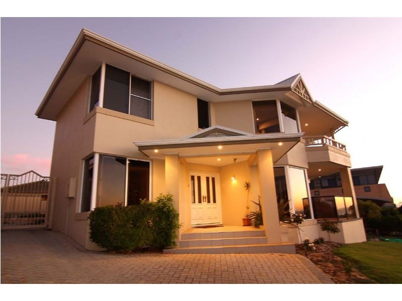 15 Castellon Crescent, Coogee WA 6166