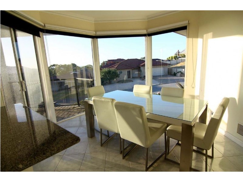 15 Castellon Crescent, Coogee WA 6166