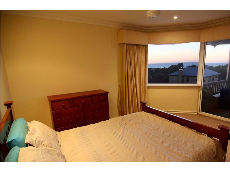 15 Castellon Crescent, Coogee WA 6166