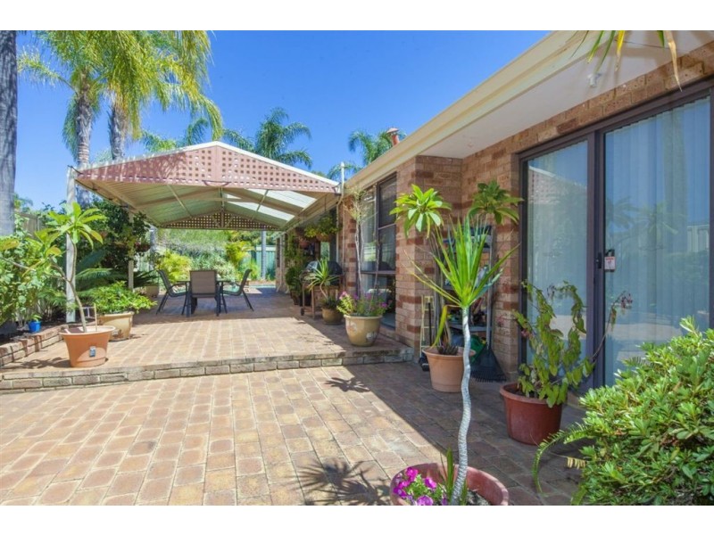 22 Gillett Drive, Kardinya WA 6163