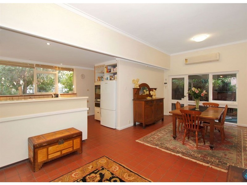 35 Bromley Road, Hilton WA 6163