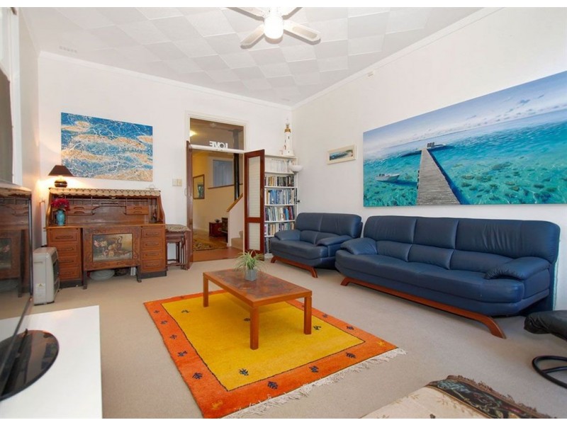 35 Bromley Road, Hilton WA 6163