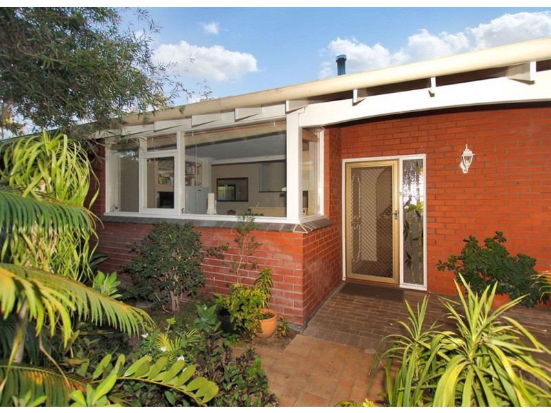 35 Bromley Road, Hilton WA 6163