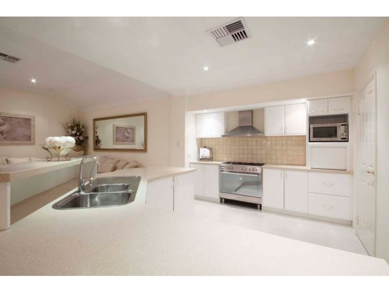 3 Aurora Drive, Atwell WA 6164