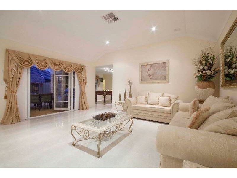 3 Aurora Drive, Atwell WA 6164