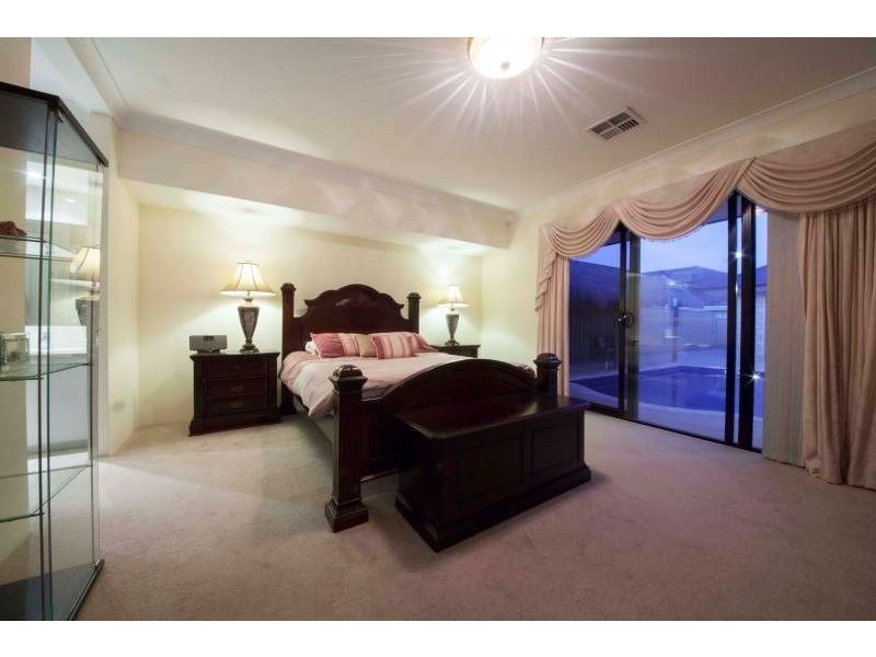 3 Aurora Drive, Atwell WA 6164