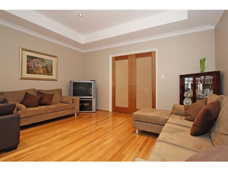 19 Hayward Parade, Coogee WA 6166