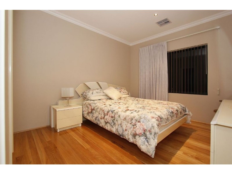 19 Hayward Parade, Coogee WA 6166