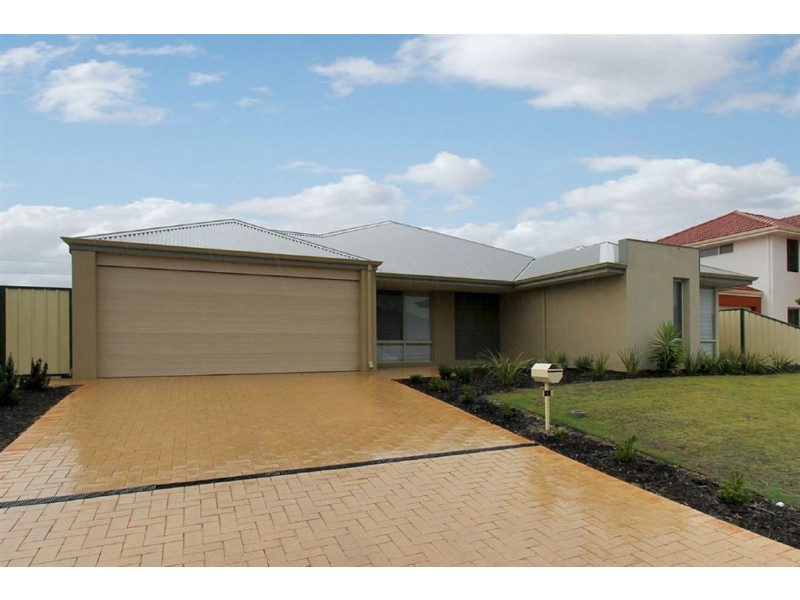 66 Johnsonia Bend, Hammond Park WA 6164