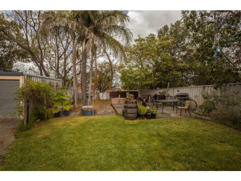 13 Aberle Street, Hamilton Hill WA 6163