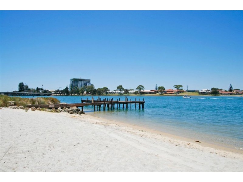 21/19 San Marco Quays, Halls Head WA 6210