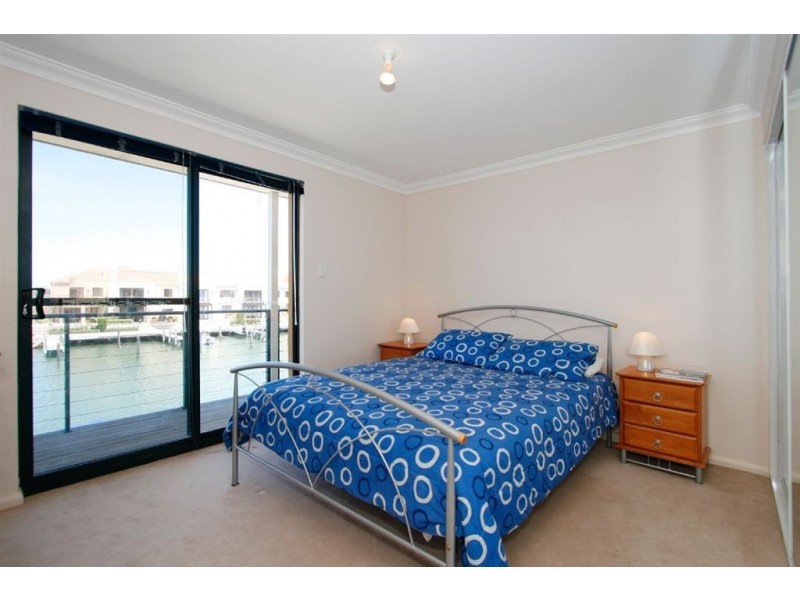 21/19 San Marco Quays, Halls Head WA 6210