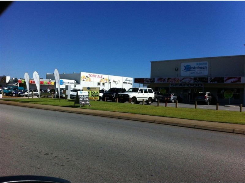 3/2 Cooper Road, Cockburn Central WA 6164