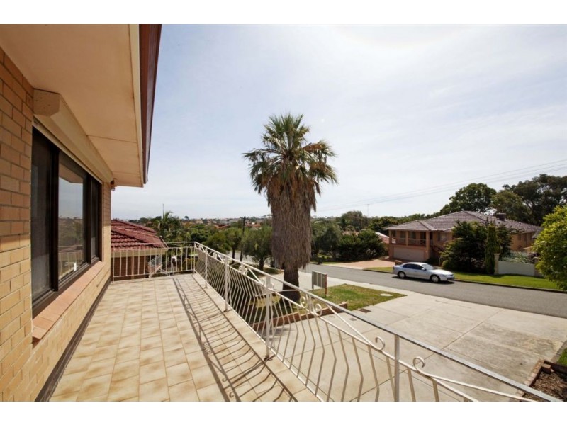 17 Wardle Road, Beaconsfield WA 6162