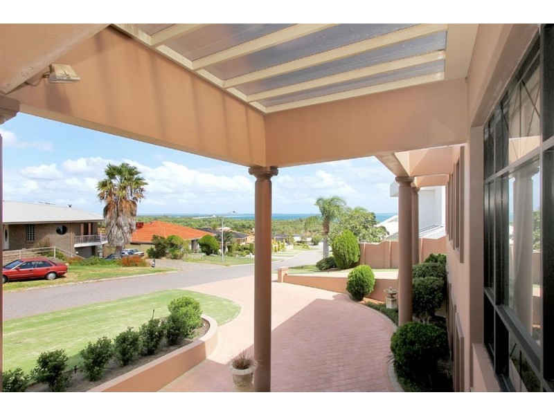 9 Vlaming Rise, Coogee WA 6166