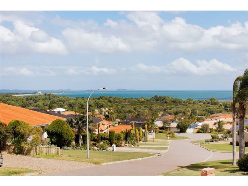 9 Vlaming Rise, Coogee WA 6166