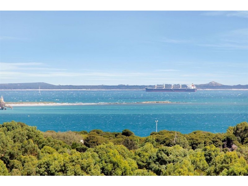 9 Vlaming Rise, Coogee WA 6166