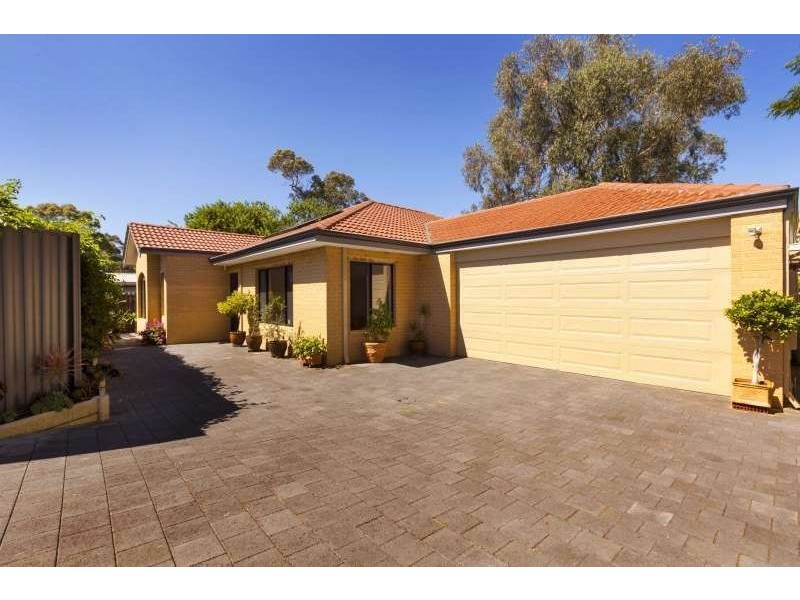 35A Chadwick Street, Hilton WA 6163