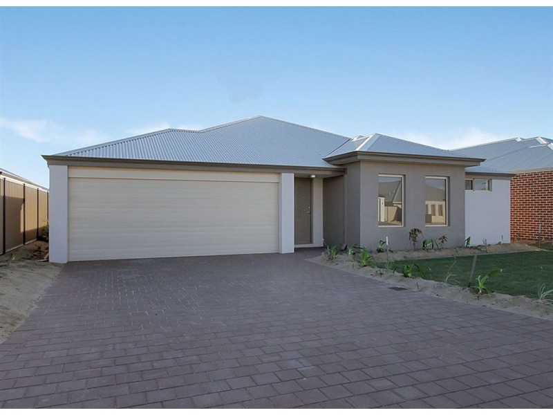 16 Mannhein Crescent, Piara Waters WA 6112