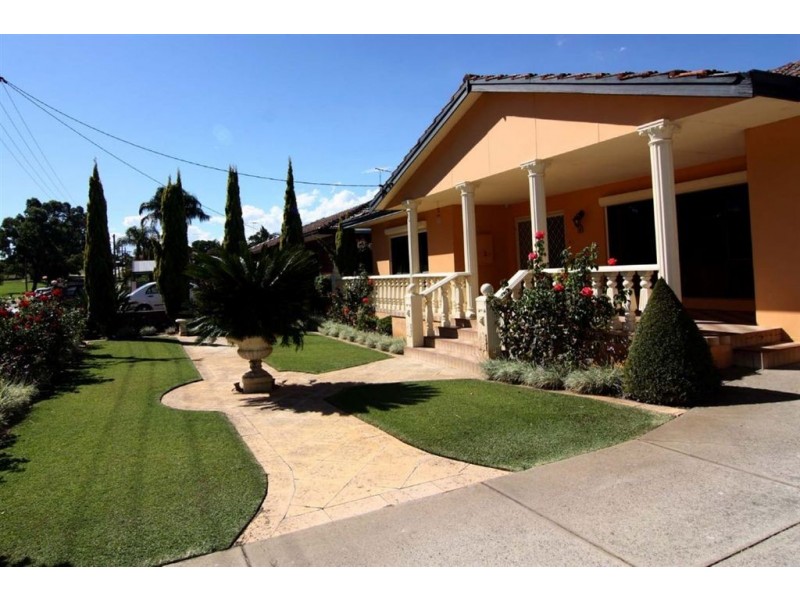 51 Falstaff Crescent, Spearwood WA 6163