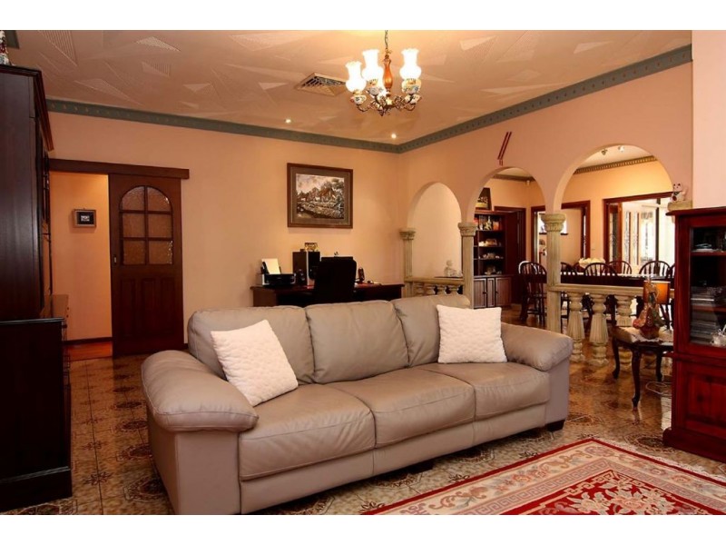 51 Falstaff Crescent, Spearwood WA 6163