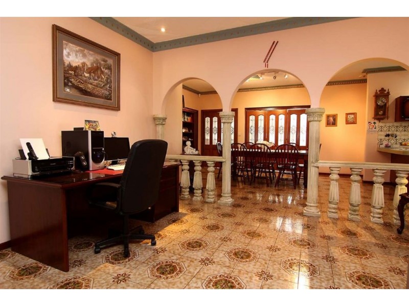 51 Falstaff Crescent, Spearwood WA 6163